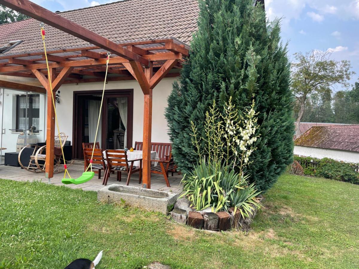 Apartman Beruska Krelovice Exterior photo